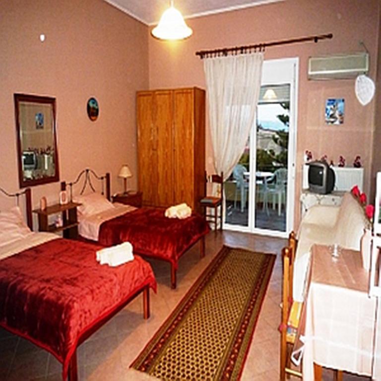 Kleidas Apartments Thymianá Zimmer foto